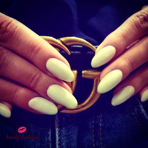 У меня мурашки от моей Наташи, один из тысячи раз, когда клиент меняет свой страстно красный на.... 🤣 Она такая❤️