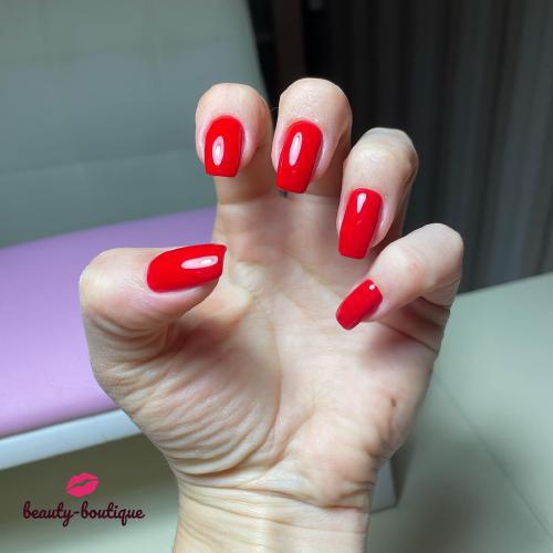 Я тигриная лапка🐯типичный мастер, люблю себя, но больше свою семью и теперь я сапожник без сапог, сажусь за свой маникюр уже когда, рак на горе свиснет🙈🦀 и вот и пастели, сделала себе модную форму и яркий страстно-красный!!! Без ума от самой себя, очень стильно, под хороший гардероб и можно даже личико не красить💋💄