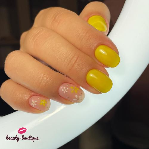 Более месяца нашим предыдущим ноготкам, ручки молодой и прекрасной Мамочки всегда ухоженные красивые и нежные🌺🌺🌺