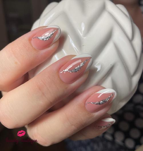 Более месяца предыдущим ноготкам!!! Сегодня, - женственно и нежно😇