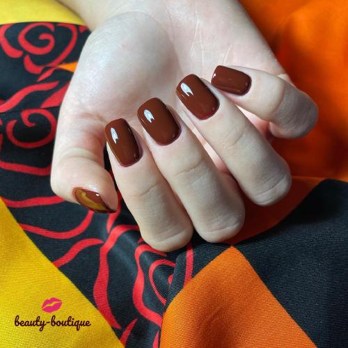 Предыдущие ноготки выполнены не мной, им явно более 1,5 месяцев, убираем длину, даём «отдохнуть пластине», наносим на короткий квадрат стильный осенний цвет🌾🍁🍂 что может быть лучше…🌝 всем приятных осенних деньков🌞