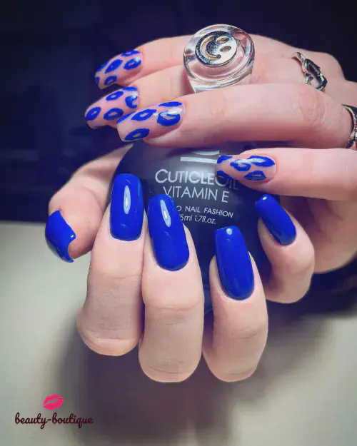 Моя молодая и очень привлекательная Яна, мыслит креативно, а я воплощаю🤨🥰