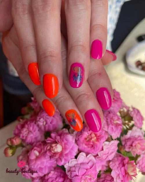 Также здесь ноготки пред не мои, работа выполнена гелем, мы сняли старый материал, укоротили длину, сделали хороший глубокий комби маникюр и покрытие для солнечного позитивного отдыха в жаркой Турецкие 🏖