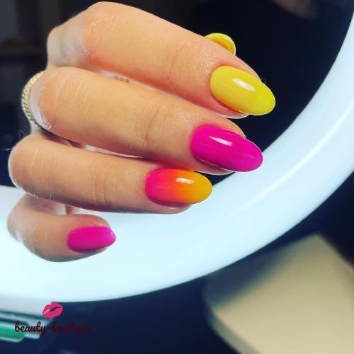 Не устаю повторять, что наши клиенты самые лучшие💖 месяц и неделя предыдущему маникюру, решили попробовать градиент, все довольны😜🥰