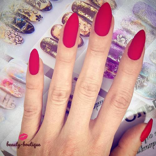 Её любимый цвет красный и ей он очень идёт natalli_1201